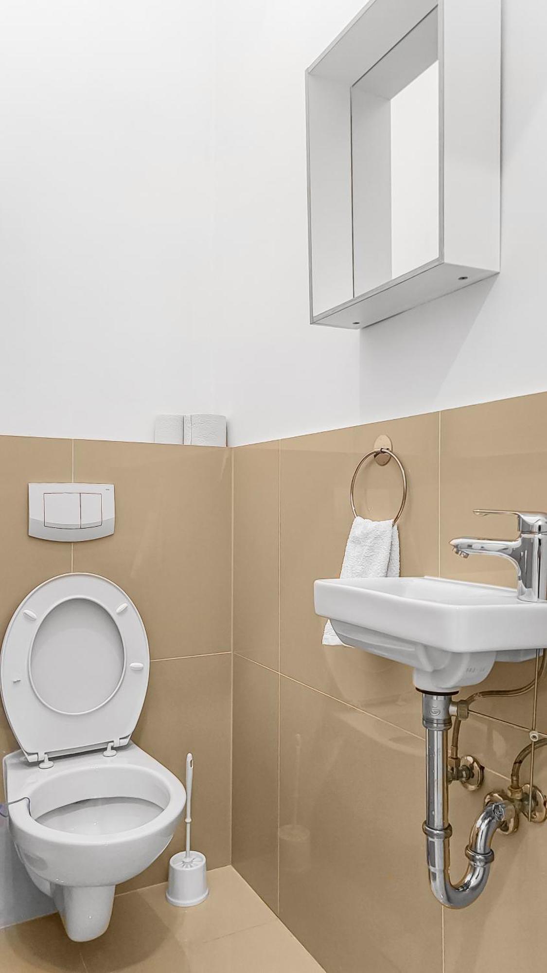 N-West Apartment Виена Екстериор снимка