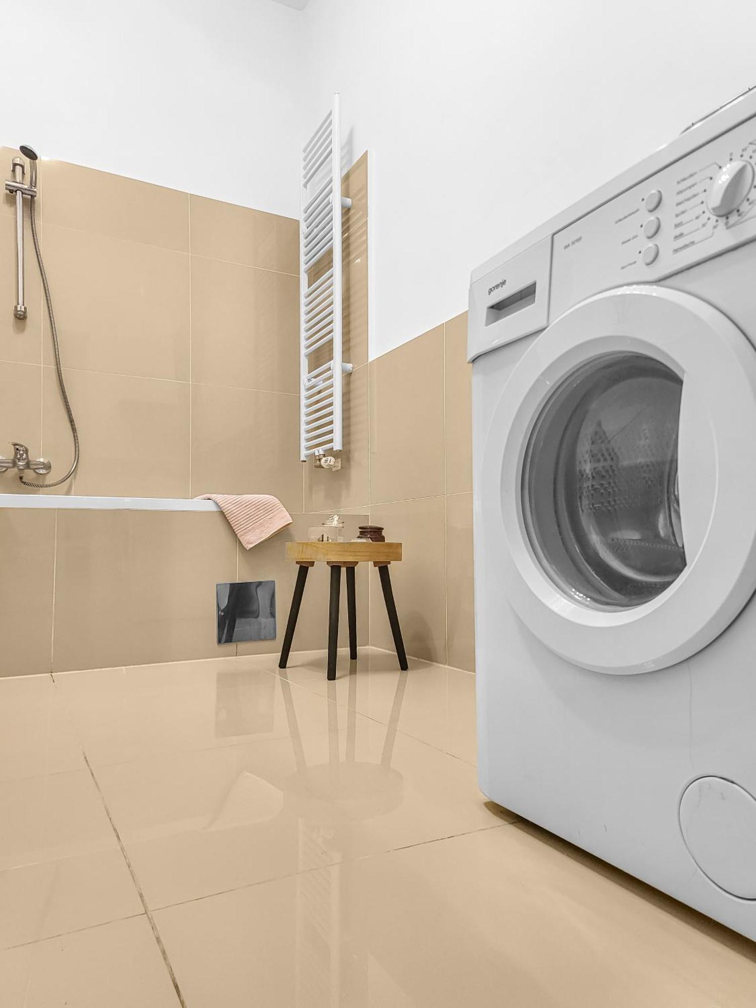 N-West Apartment Виена Екстериор снимка
