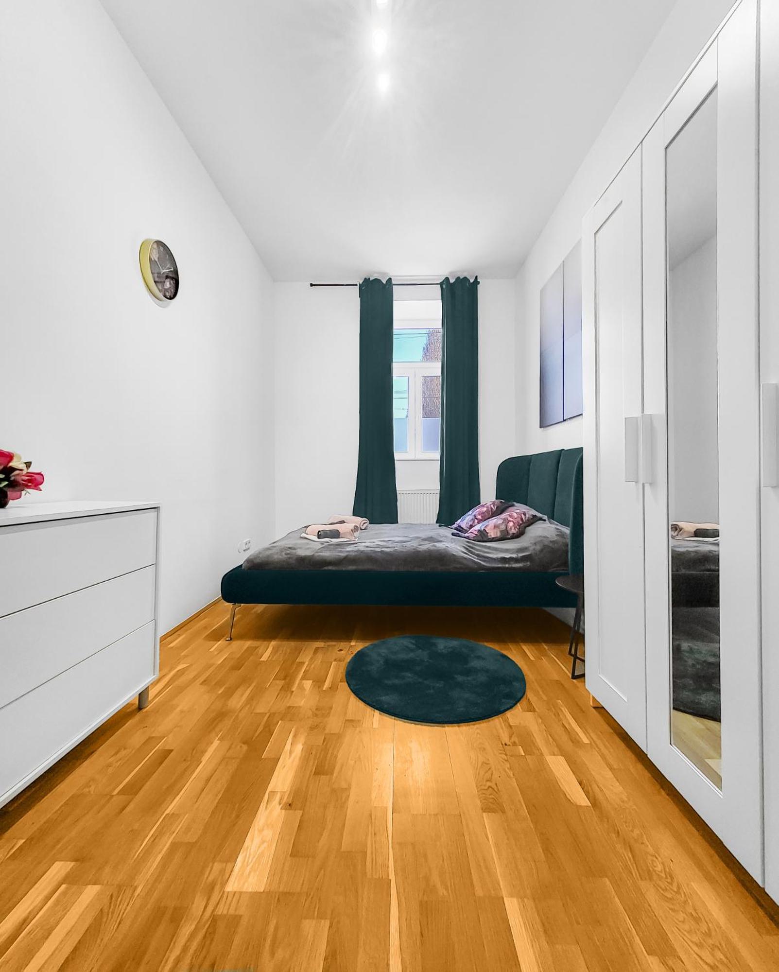 N-West Apartment Виена Екстериор снимка