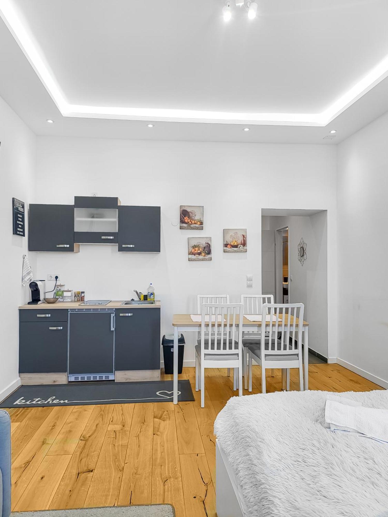 N-West Apartment Виена Стая снимка